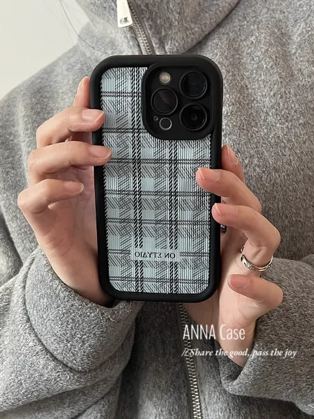 ANNACASE オシャレなインスタ映えの春向けパステルブルーチェック柄 対応 iPhone17 Pro Max アップル17 モデル 新作 15 Pro シリコーン全覆い 16 Pro Max 耐衝撃保護ケース