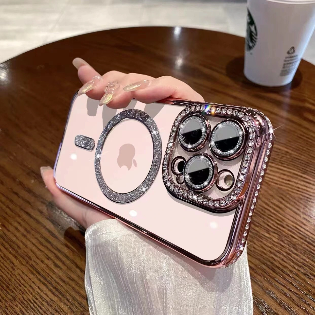 غطاء هاتف شفاف مغناطيسي بتصميم حافة لـ iPhone 17 Pro Max